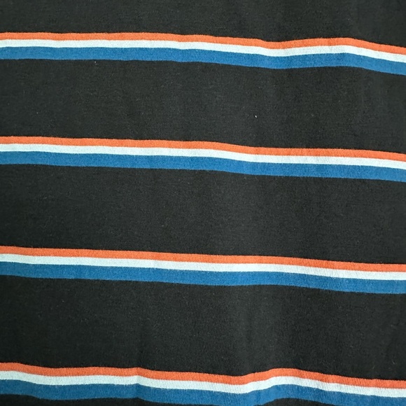 Nike Sportswear Club Black Stripe Embroidered Logo Size Medium Mens T-Shirt - Picture 4 of 5